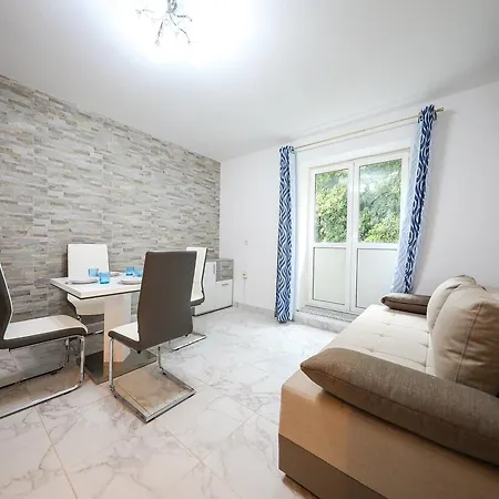 Petra Apartament *